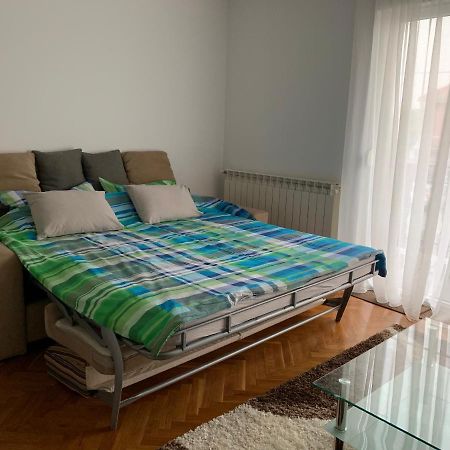 Apartman Madape Apartment Сесвете Екстериор снимка