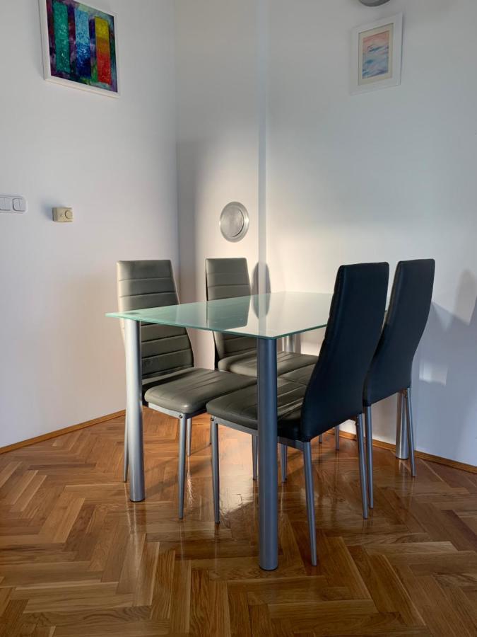 Apartman Madape Сесвете Екстериор снимка