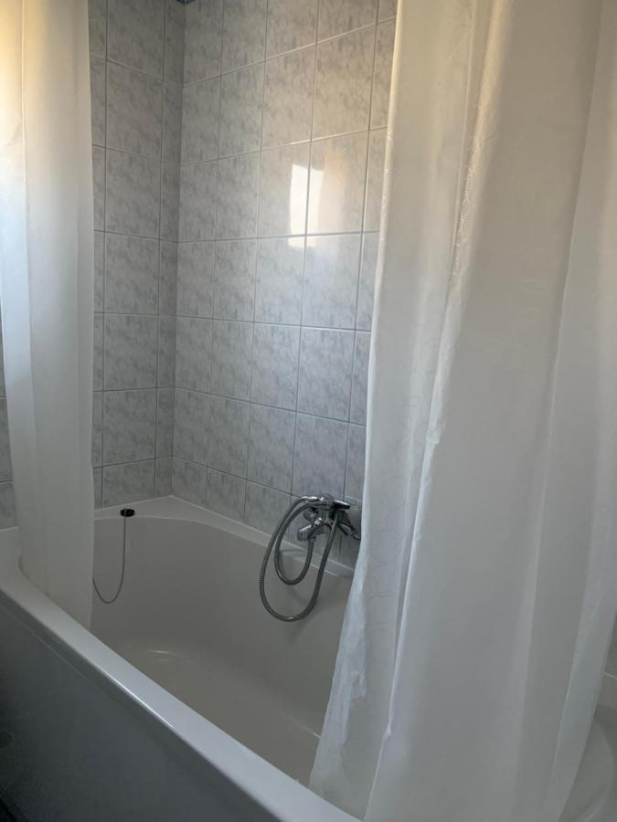 Apartman Madape Apartment Сесвете Екстериор снимка