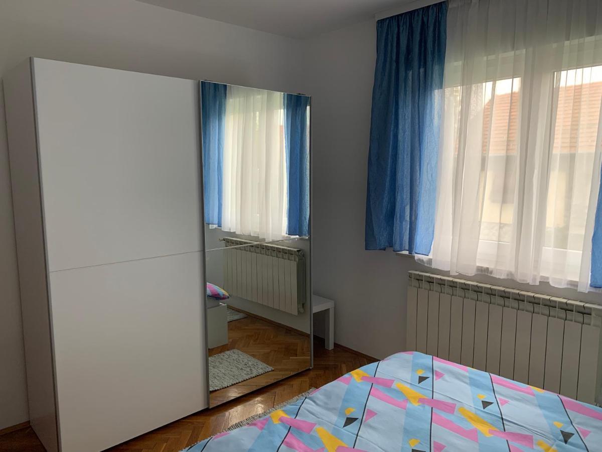 Apartman Madape Сесвете Екстериор снимка