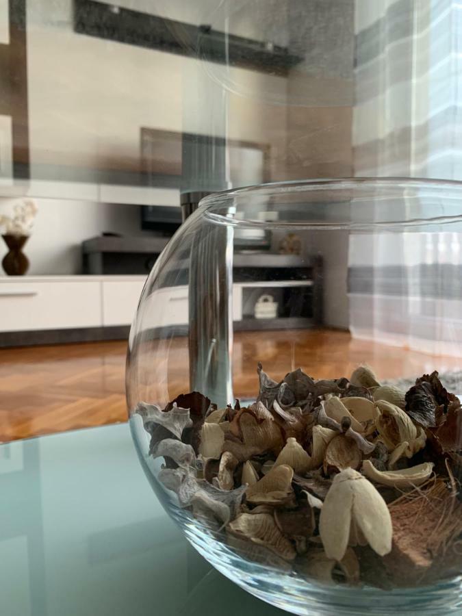 Apartman Madape Сесвете Екстериор снимка