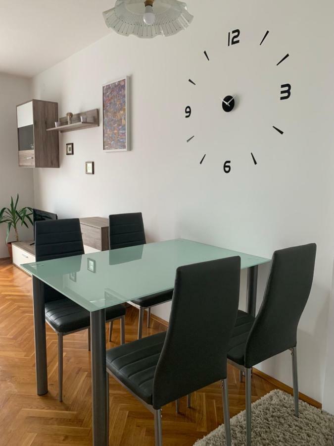 Apartman Madape Сесвете Екстериор снимка
